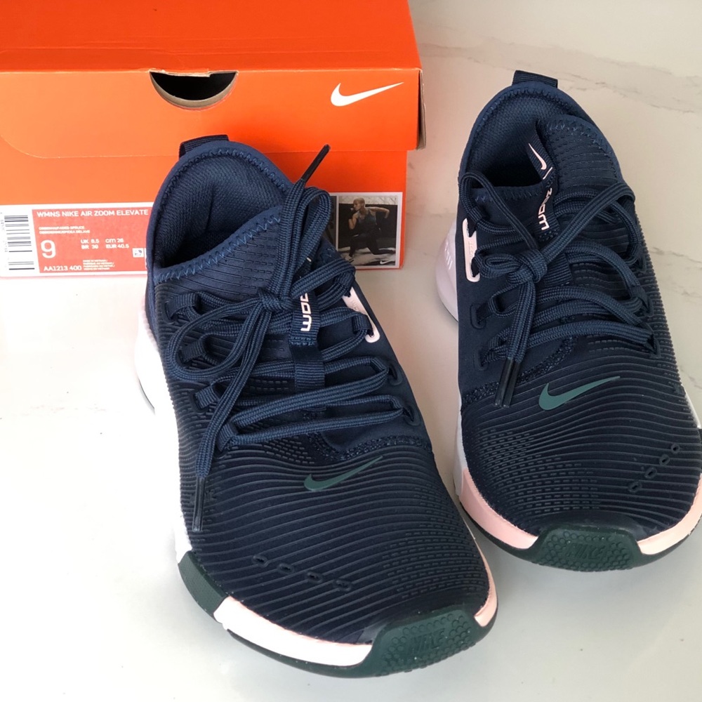 Women’s Nike Air Zoom Elevate NWT